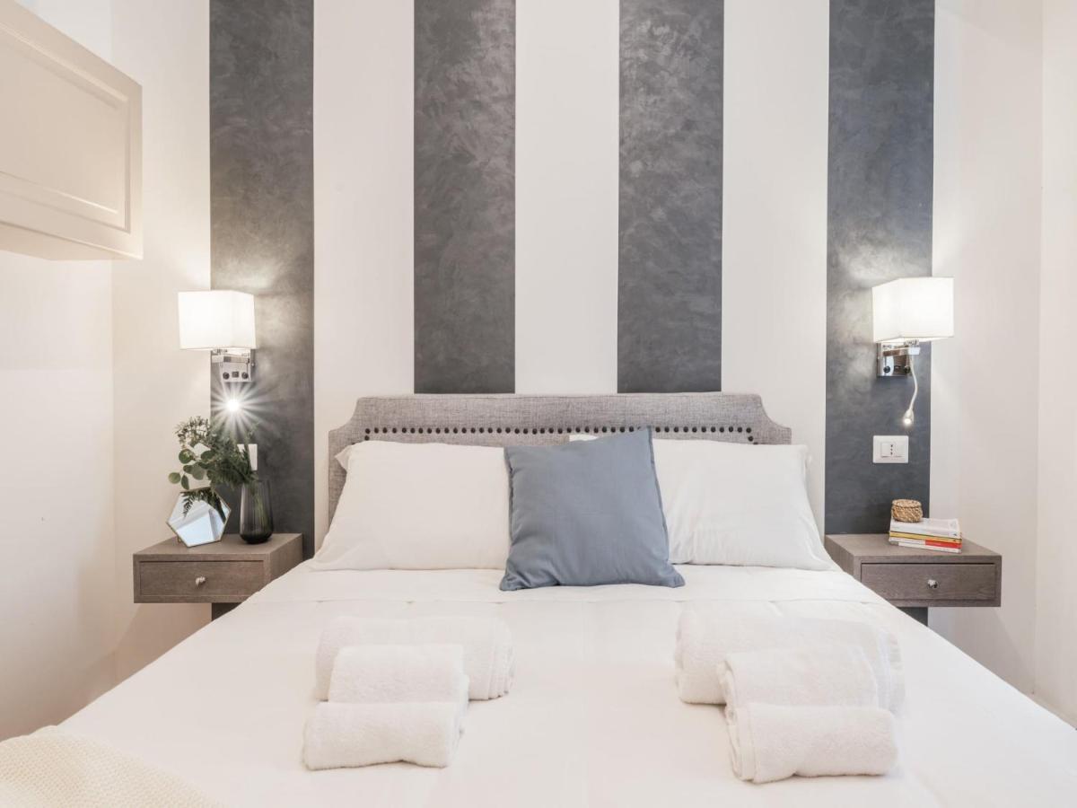 The Best Rent - Spacious Three-Bedroom Apartment Near The Colosseum Рим Экстерьер фото