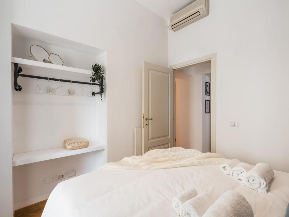 The Best Rent - Spacious Three-Bedroom Apartment Near The Colosseum Рим Экстерьер фото